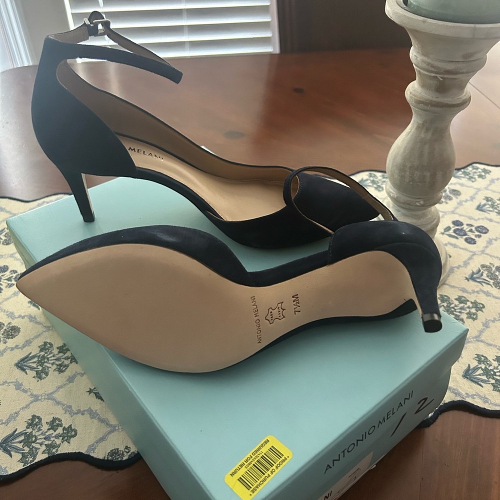 Antonio Melani navy Suede Pumps - Picture 2 of 3